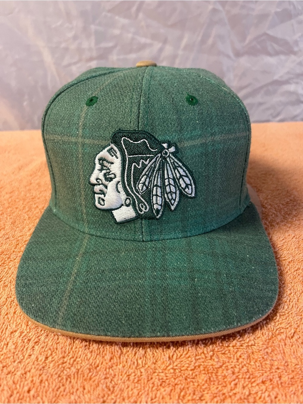Chicago Blackhawks Reebok Face Off St. Patrick’s Day SnapBack Hat   RARE